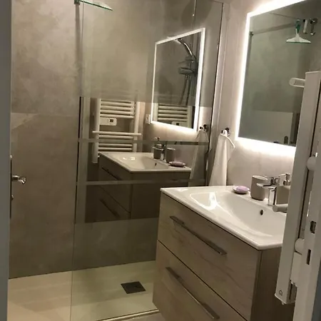 Cozy 1 Bedroom Juan-les-pins - Walk To Beaches, Restaurants, Old Town 公寓
