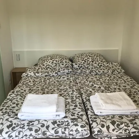 Cozy 1 Bedroom Juan-les-pins - Walk To Beaches, Restaurants, Old Town 昂蒂布
